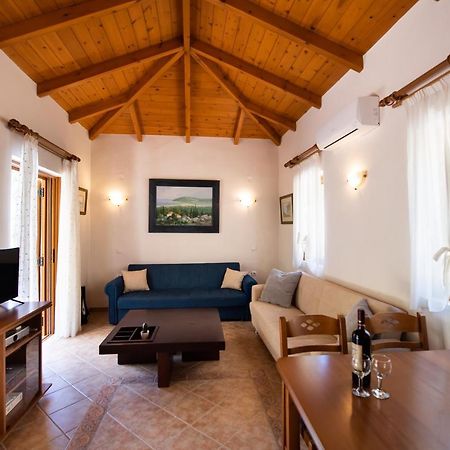 Delphinus Villa Nefeli Áyios Nikítas Exterior foto